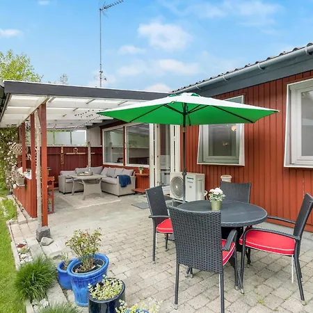 Feriehus Dyrevennlig Hjem I Med Badstue Gedser